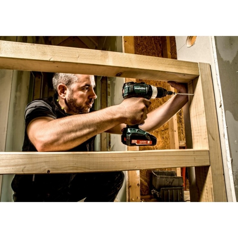 Шуруповёрт аккумуляторный BS 18 LT BL 2x2.0 Ah METABO